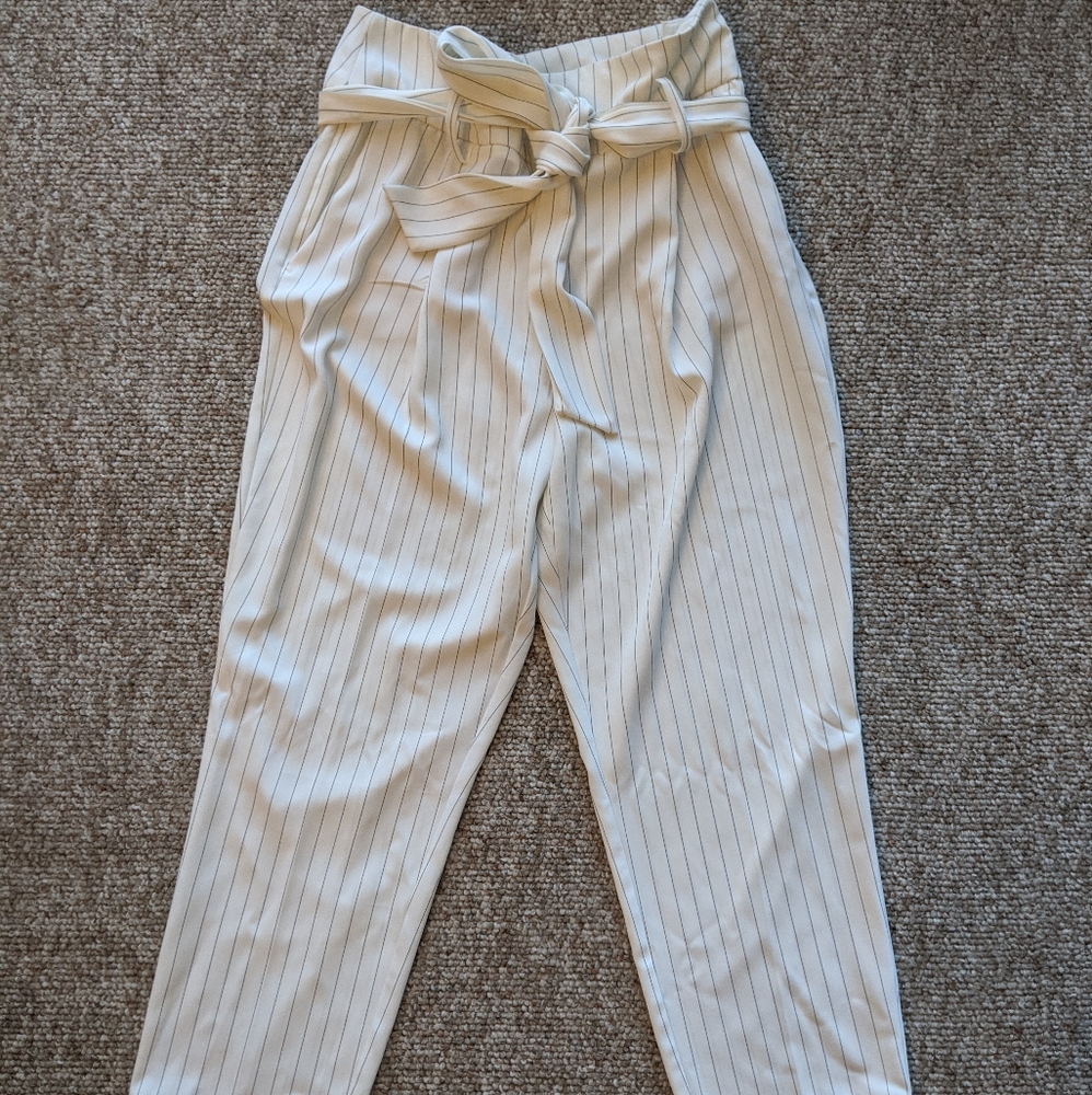 NWOT Rachel Zoe pinstripe cropped pants